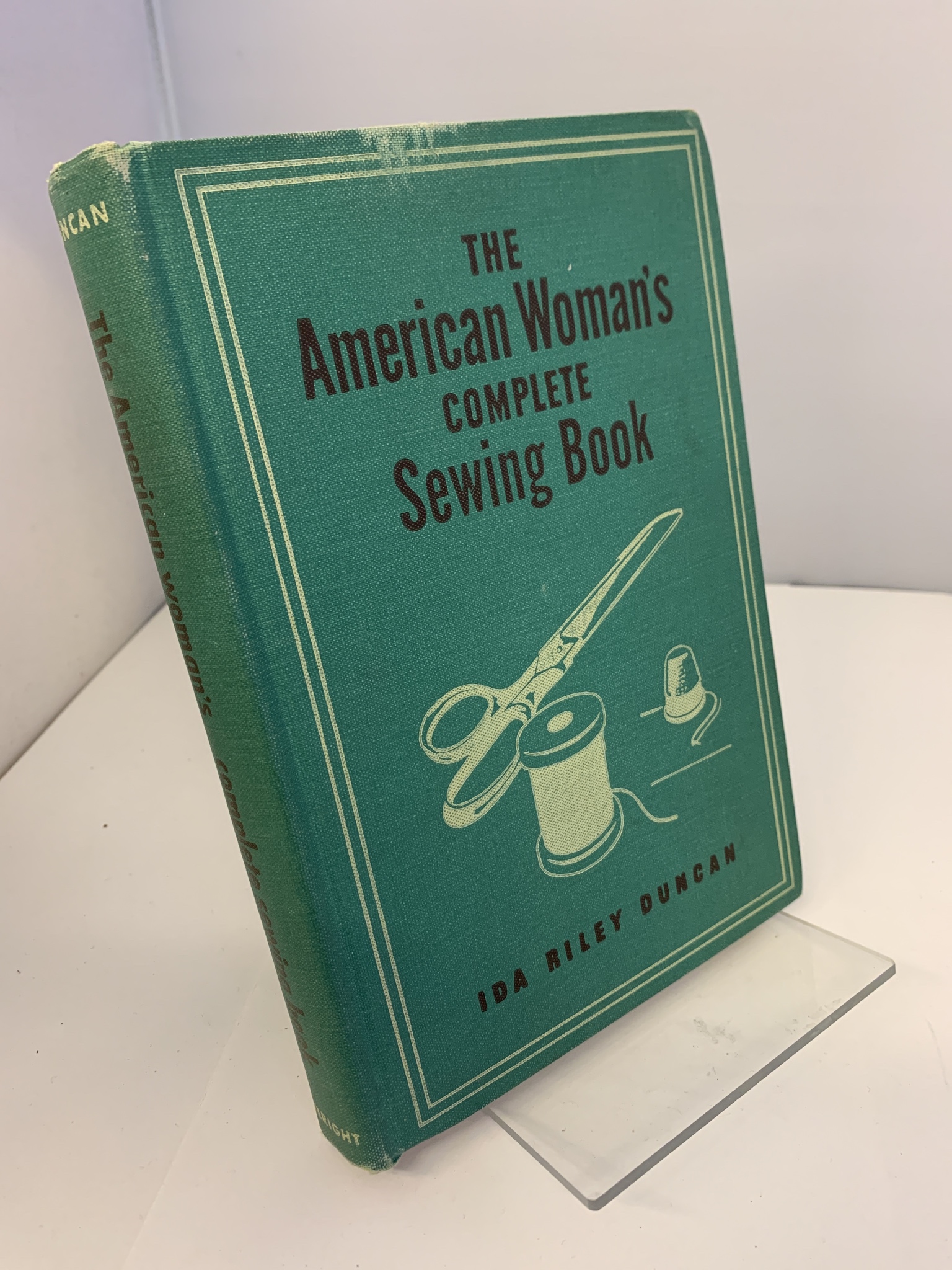 Image for The American woman's complete sewing book