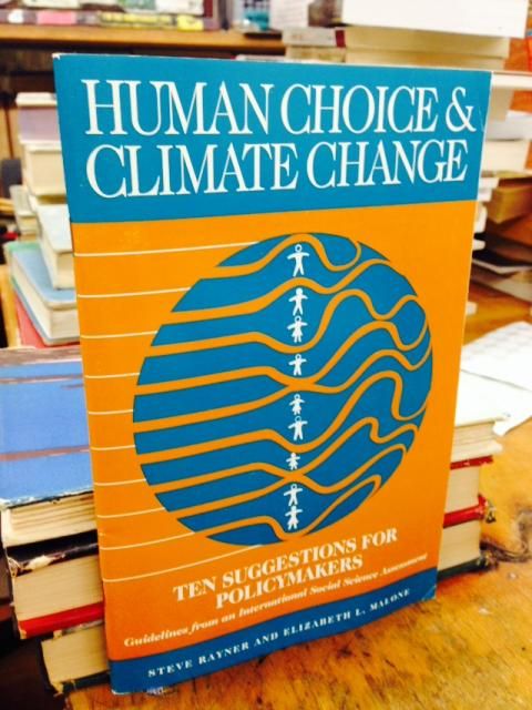 Image for Ten suggestions for policy makers: Guidelines from an international social science assessment of human choice and climate change