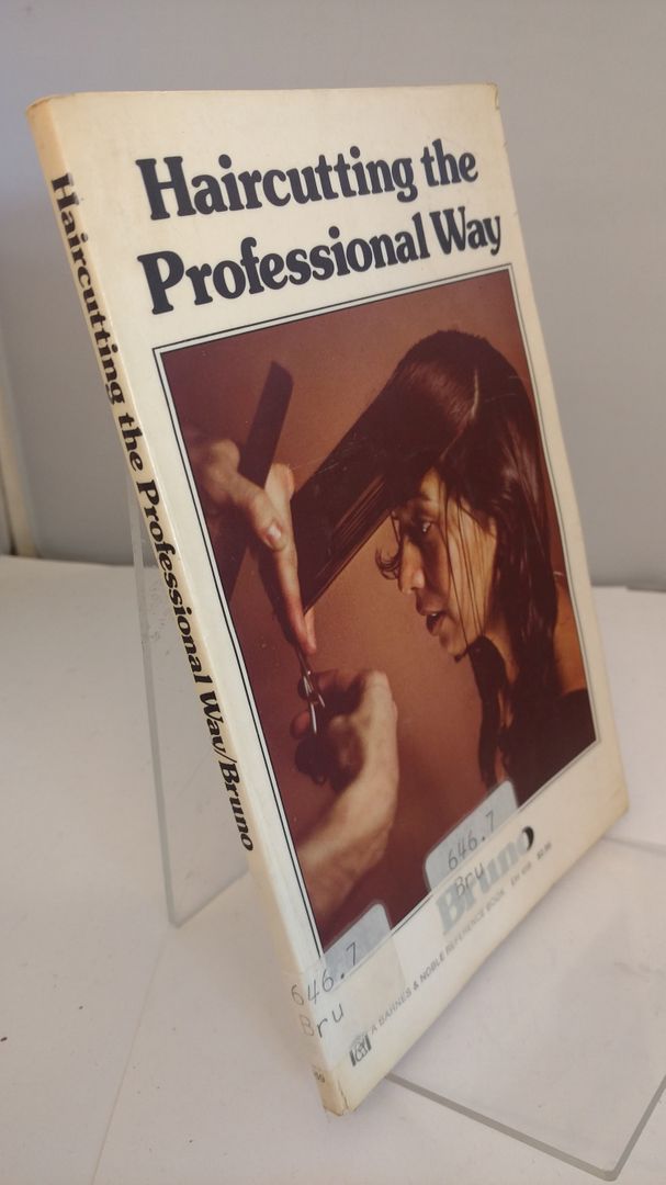 Image for Haircutting the Professional Way (A Barnes & Noble Reference Book EH 459) (English and French Edition)